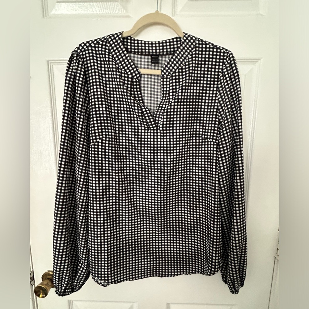 SHEIN Black & White Gingham Split V-Neck Long Sleeve Tunic Top